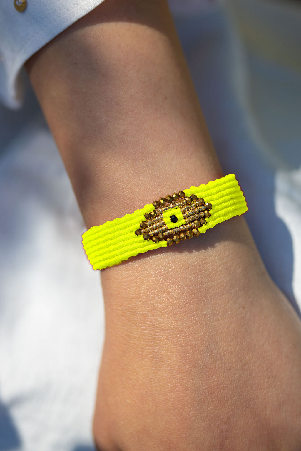 Micro macramé Evil Eye bracelet with golden crystal beads | Neon Yellow